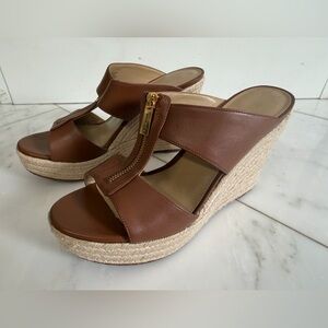 Michael Kors Women’s 9.5 Brown and Tan Gold Zipper Platform Wedge Espadrilles